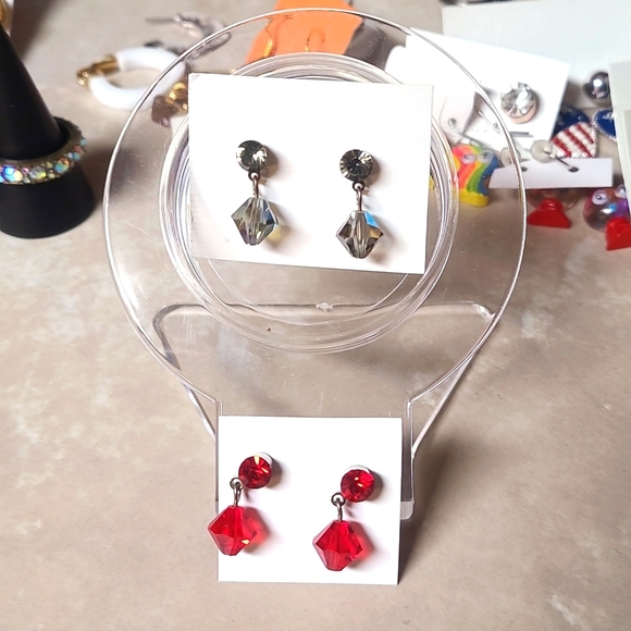 Elegant Red and green clear crystal aurora beads Earrings - Picture 10 of 17